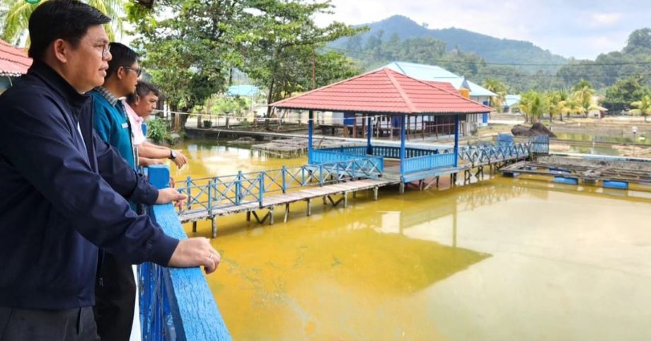 Kunjungan Kerja Kadis Kelautan dan Perikanan Prov. Kalbar di UPT - PBAPL DKP Prov. Kalbar,Anjongan